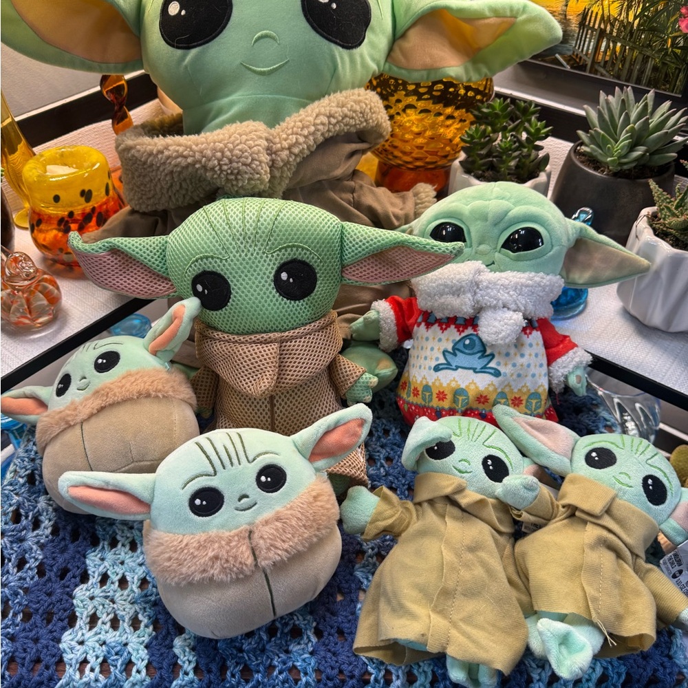 Assorted Baby Yoda (Grogu) Plush Lot - Mint Green